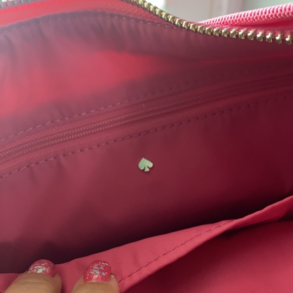 Kate Spade nylon shoulder bag in the color watermelon - Picture 7 of 7